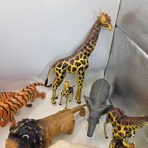 Vintage Animal Figurines Lot – Bullyland Germany & Mixed Plastic Safari Zoo Toys - Picture 4 of 14